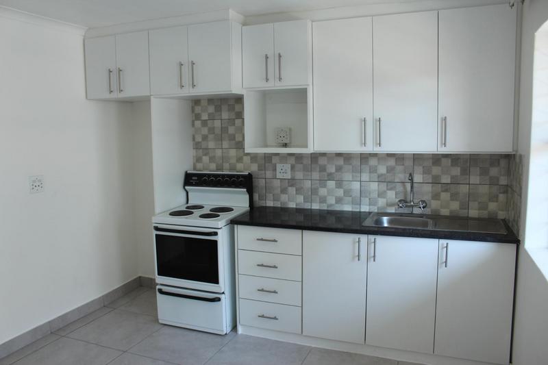 1 Bedroom Property for Sale in Oostersee Western Cape